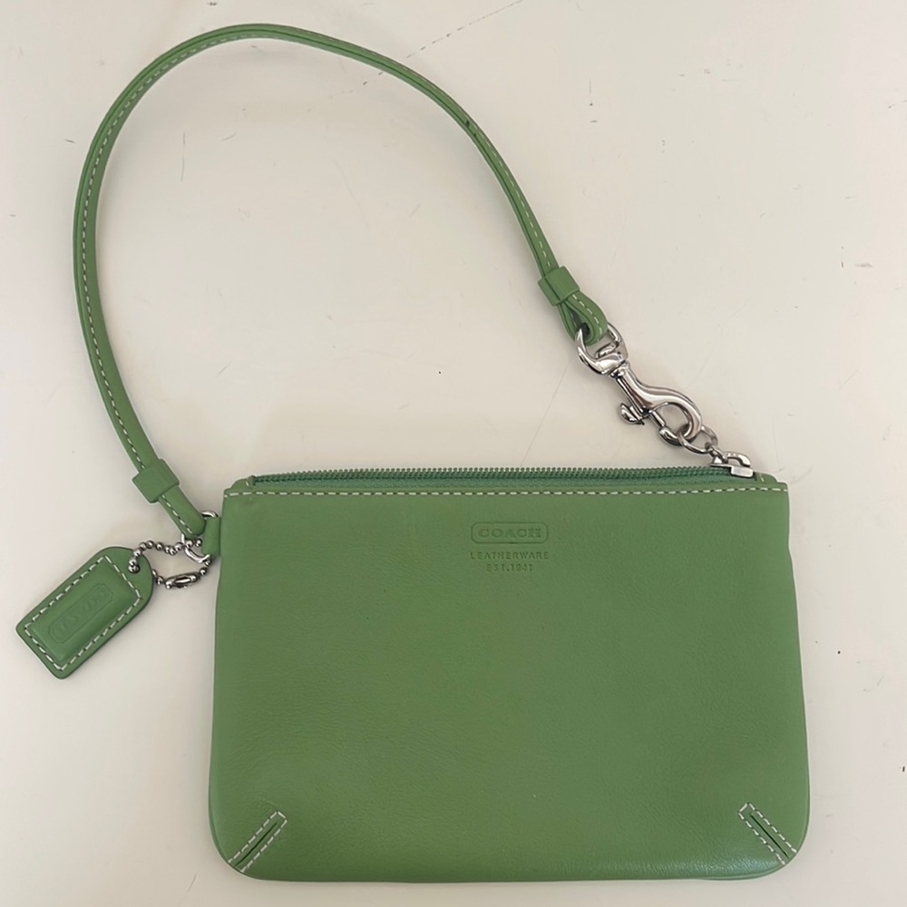 Coach vintage green clutch bag